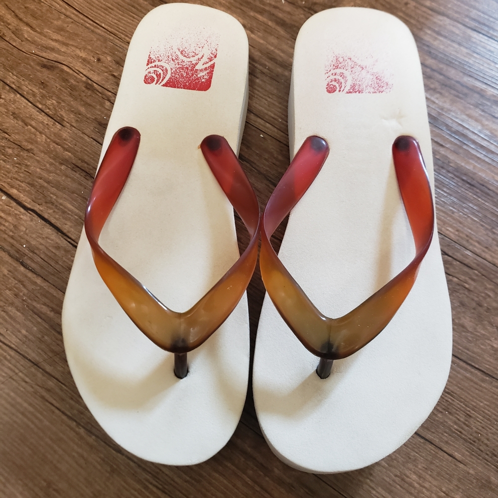 Stylish Ombre Beach Flip Flops
